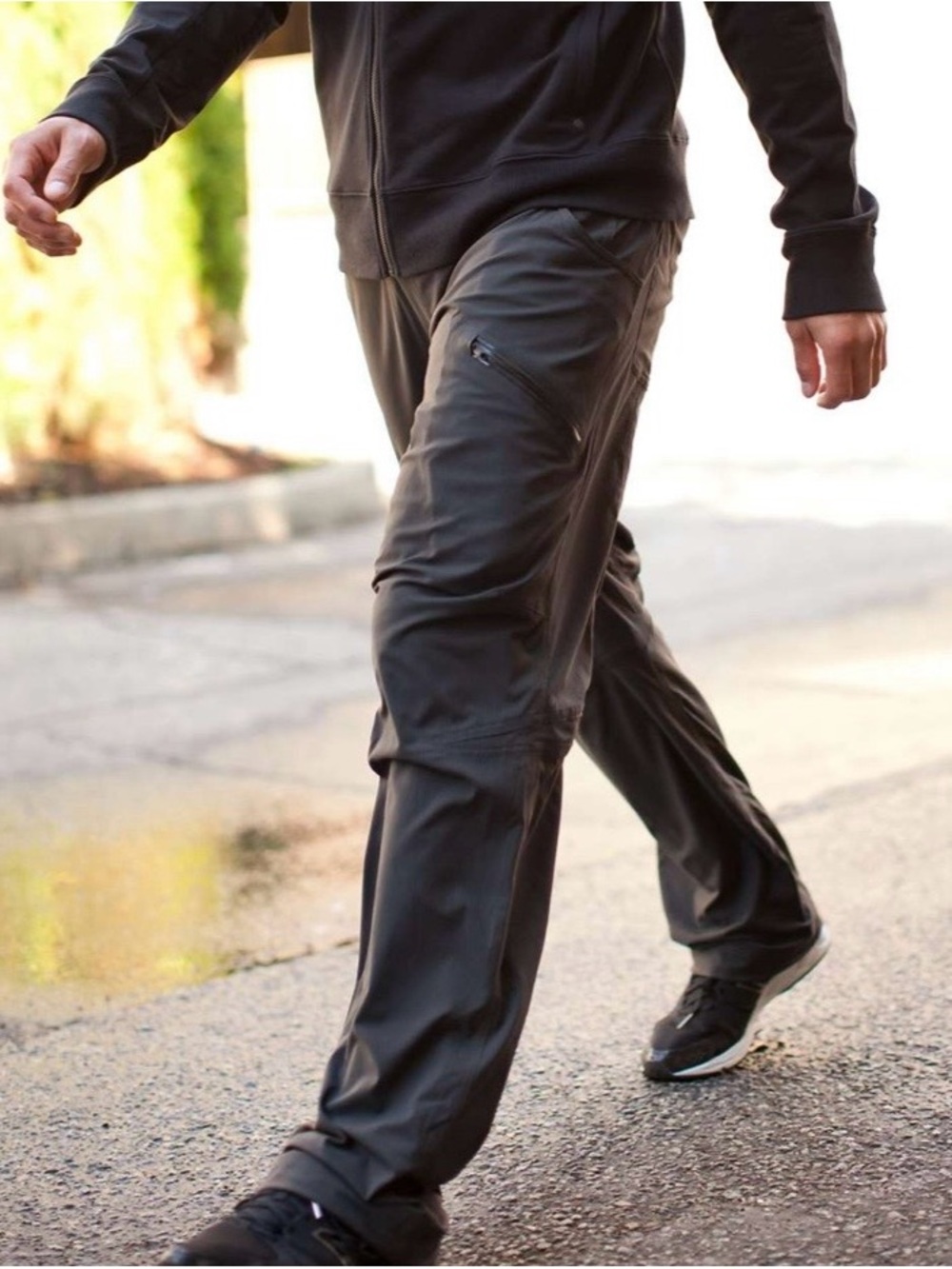 Lululemon Seawall track pant II size medium lined in soot